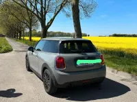 Usado Mini ONE 102 HP (75 kW) 2019 Cinzento Citadino