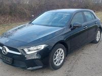 Gebraucht Mercedes A200 163 PS (119 kW) 2023 Schwarz Limousine