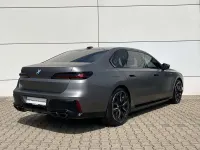 Gebraucht BMW 760 381 PS (280 kW) 2023 Grau matt Limousine