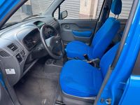 Second-hand Opel Agila 55 CP (40 kW) 2002 Albastru Monovolum