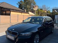 Gebraucht BMW 330 204 PS (150 kW) 2011 Schwarz Kombi
