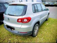 Gebraucht VW Tiguan Trendline 150 PS (110 kW) 2010 Gold SUV