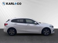 Gebraucht BMW 118 Advantage 150 PS (110 kW) 2021 Mineralweiss metallic Kleinwagen