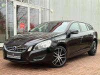 Gebraucht Volvo V60 Kinetic 114 PS (83 kW) 2011 Schwarz Kombi