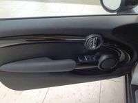 Gebraucht Mini Cooper SE Essential 135 kW (184 PS) 2023 Melting silver iii metallic Kleinwagen