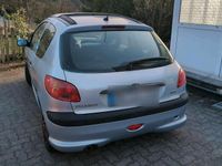 Gebraucht Peugeot 206 75 PS (55 kW) 2002 Silber Kleinwagen