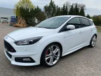 Gebraucht Ford Focus ST 250 PS (183 kW) 2016 Weiß Limousine