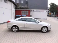 Gebraucht Opel Astra Edition 140 PS (102 kW) 2007 Starsilber iii m2 Cabrio