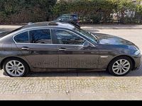 Second-hand BMW 520 Sport Line 190 CP (139 kW) 2015 Maro Berlinǎ