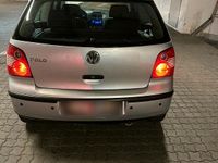 Gebraucht VW Polo 64 PS (47 kW) 2003 Silber Kleinwagen