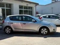 Gebraucht Kia Ceed LX 122 PS (89 kW) 2007 Silber Kleinwagen