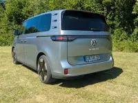 Używany VW ID. Buzz Pro 150 kW (204 KM) 2023 Srebrny Minivan