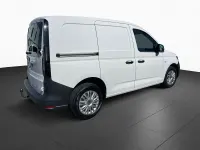 Gebraucht VW Caddy 102 PS (75 kW) 2022 Weiß Van / Kleinbus