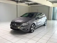 Gebraucht Mercedes A180 122 PS (89 kW) 2013 Grau Limousine