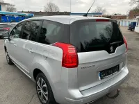 Gebraucht Peugeot 5008 Allure 163 PS (119 kW) 2011 Silber Van / Kleinbus