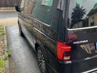 Gebraucht VW Multivan Highline 150 PS (110 kW) 2021 Schwarz Van