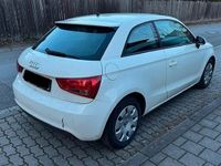 Gebraucht Audi A1 Attraction 86 PS (63 kW) 2011 Weiß Kleinwagen