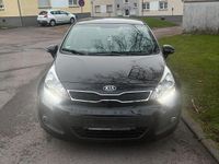 Gebraucht Kia Rio Spirit 85 PS (62 kW) 2012 Schwarz Kleinwagen