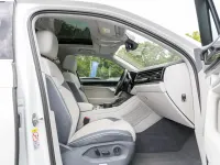 Gebraucht VW Touareg Elegance 381 PS (280 kW) 2022 Oryxweiß perlmutteffekt SUV
