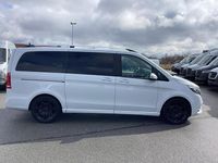 Gebraucht Mercedes V250 AMG 190 PS (139 kW) 2022 Bergkristallweiß metallic Van / Kleinbus