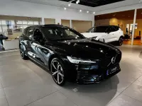 Neu Volvo V60 Plus 253 PS (186 kW) 2026 Onyx black / metallic Kombi