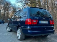 Używany Seat Alhambra 131 KM (96 kW) 2004 Niebieski Minivan