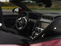 Gebraucht Jaguar F-Type 300 PS (220 kW) 2024 Rot Cabrio