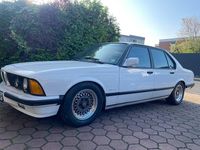 Gebraucht BMW 745 Shadowline 252 PS (185 kW) 1983 Weiß Limousine