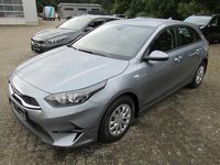 Neu Kia Ceed Vision 140 PS (102 kW) 2025 Silber Kleinwagen