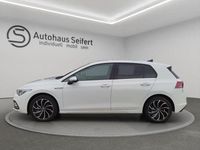 Gebraucht VW Golf VIII Style 150 PS (110 kW) 2021 Pure white Limousine