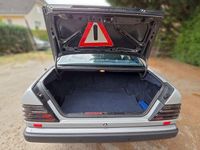 Gebraucht Mercedes 230 132 PS (97 kW) 1988 Silber Coupé