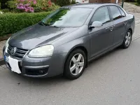 Gebraucht VW Jetta 105 PS (77 kW) 2009 Silber Limousine
