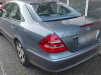 Gebraucht Mercedes E240 Avantgarde 177 PS (130 kW) 2002 Blau Limousine
