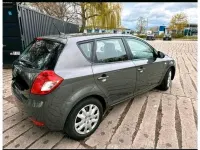 Gebraucht Kia Ceed 90 PS (66 kW) 2011 Grau Kleinwagen