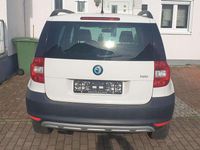 Gebraucht Skoda Yeti Active 105 PS (77 kW) 2012 Weiß SUV