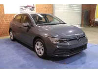 Gebraucht VW Golf VIII Life 131 PS (96 kW) 2020 Delfingrau metallic Limousine