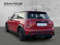 Gebraucht Mini ONE Classic 102 PS (75 kW) 2021 Chili red Kleinwagen