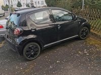 Gebraucht Toyota Aygo 68 PS (50 kW) 2009 Schwarz Kleinwagen