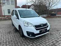 Gebraucht Peugeot Partner Tepee 120 PS (88 kW) 2017 Weiß Van / Kleinbus