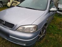 Second-hand Opel Astra 85 CP (62 kW) 2003 Argintiu Coupe
