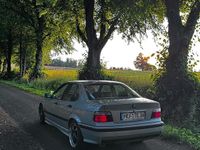 Gebraucht BMW 323 180 PS (132 kW) 1996 Silber Limousine