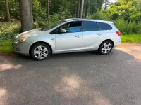 Gebraucht Opel Astra 110 PS (80 kW) 2010 Silber Kombi