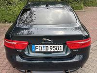 Używany Jaguar XE Pure 241 KM (177 kW) 2016 Zielony Sedan/Limuzyna