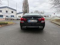Gebraucht BMW 550 Luxury Line 449 PS (330 kW) 2014 Schwarz Limousine