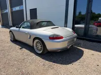 Begagnad Porsche Boxster 228 HK (167 kW) 2003 Silver Cab