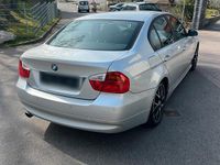Gebraucht BMW 320 170 PS (125 kW) 2008 Silber Limousine