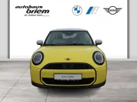 Nowe Mini Cooper S Classic 204 KM (150 kW) 2026 Żółty Hatchback