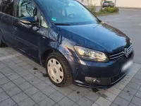 Gebraucht VW Touran Cup 140 PS (102 kW) 2014 Blau Van / Kleinbus