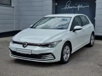 Gebraucht VW Golf VIII Life 131 PS (96 kW) 2024 Weiß Limousine