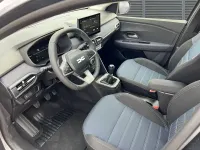 Neu Dacia Sandero Journey 101 PS (74 kW) 2026 Dolomitgrau Limousine